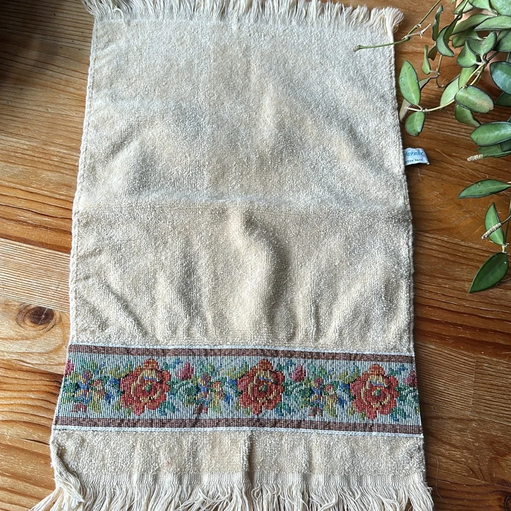 Vintage Floral Hand Towel
